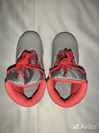 Лыжные ботинки детские р.29-30