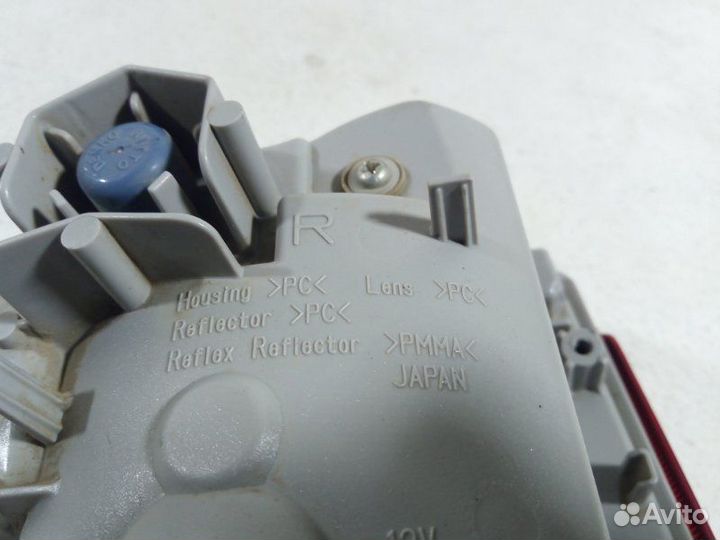 Фонарь противотуманный задний правый Toyota Land