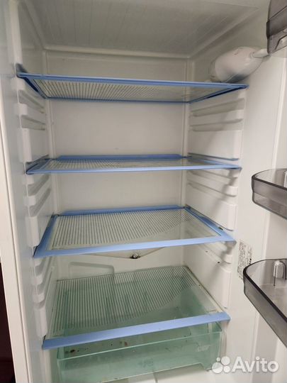 Холодильник indesit C138FNG-016