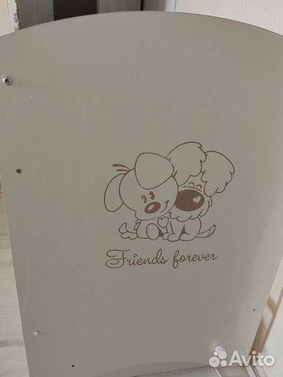 Детская кроватка с маятником и ящиком