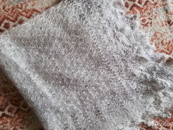 Пуховый платок паутинка