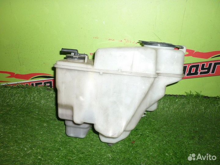 Бачок омывателя toyota AT191G,AT210,AT211,AT211G,A