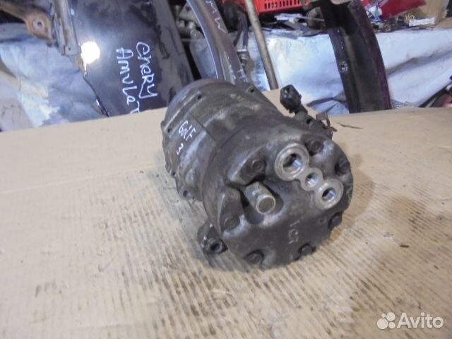 Компрессор кондиционера 7MO820803C VW Sharan 96-00