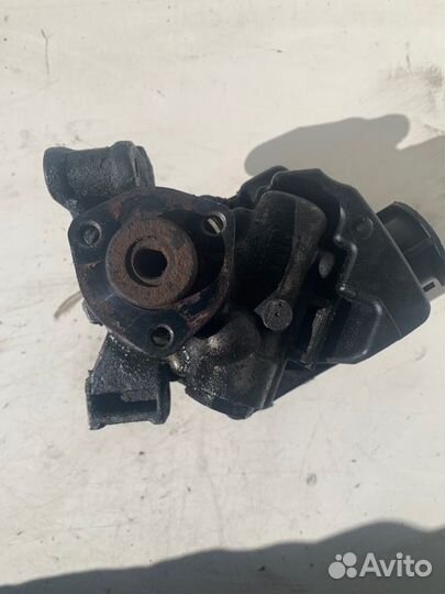 Насос гидроусилителя руля Mercedes Sprinter W906