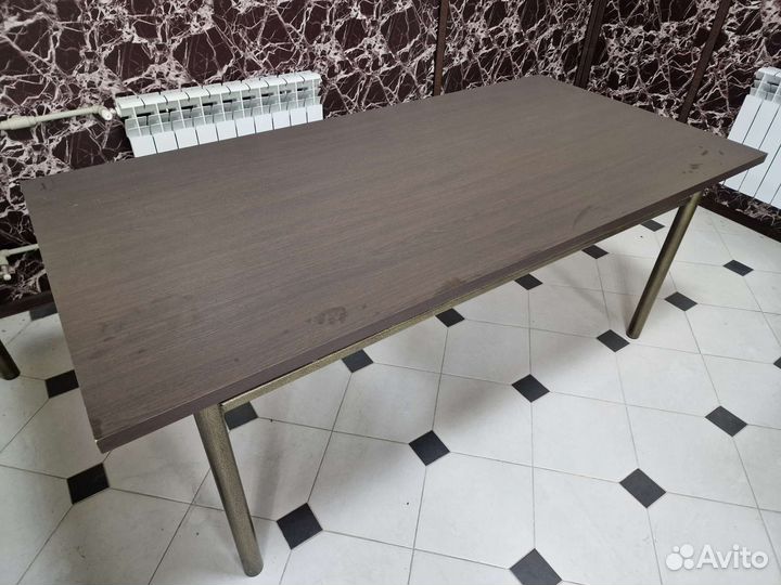 Стол