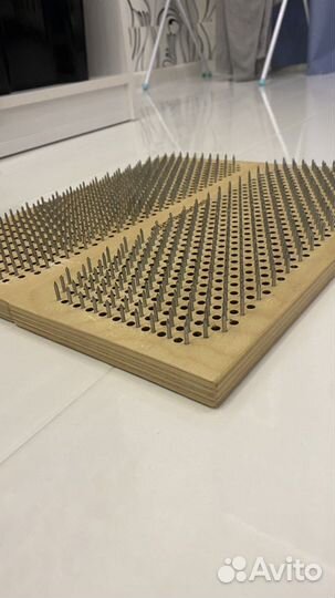 Доста Садху, доска с гвоздями, гвоздестояние