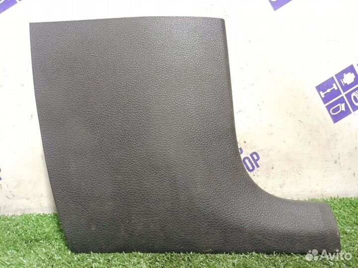 Накладка порога передняя правая Volkswagen Polo