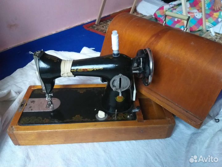 Швейная машина Подольск с электроприводом