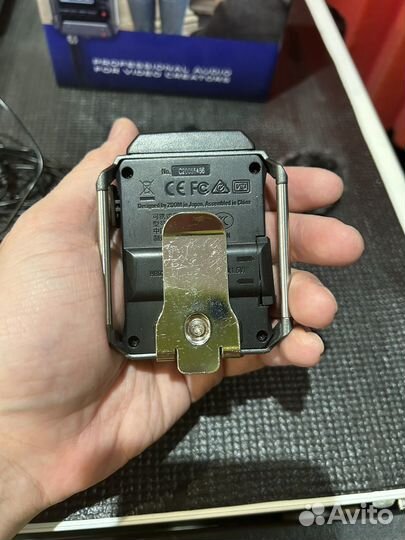 Zoom F1-LP Ручной портативный рекордер