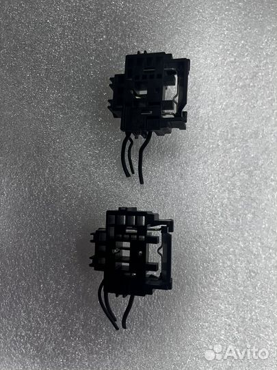 Фиксатор лампы форд фокус 3