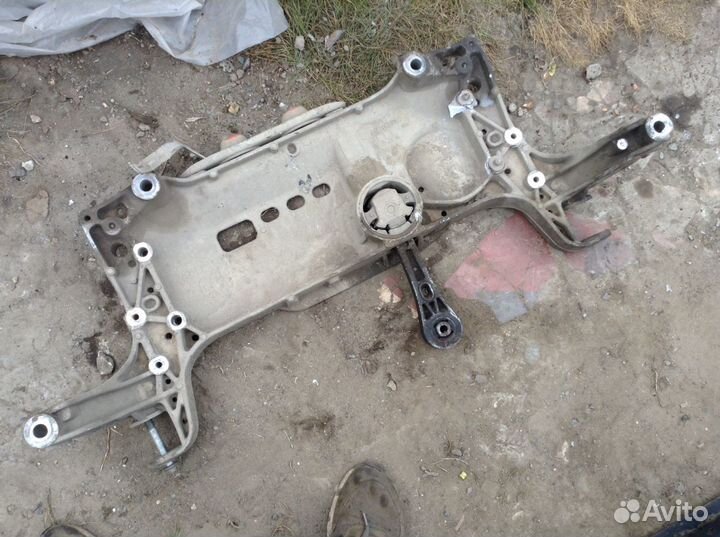 Подрамник Пассат Б6 передний разборка