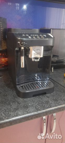 Кофемашина delonghi