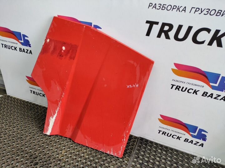 Крышка инструментального ящика правого Renault T