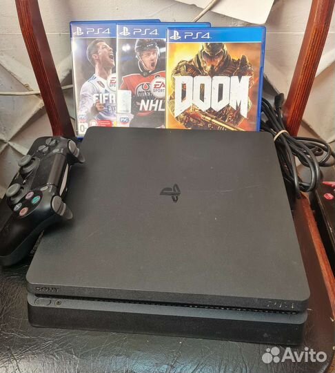 Sony playstation 4 PS4 slim 1tb