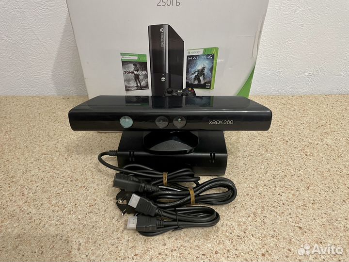 Прошитый Xbox 360E с играми (Кинект, 2 геймпада)