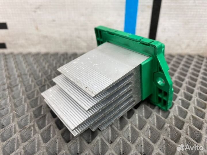 Резистор отопителя Kia Sportage 3 crdi (D4FD) 1.7