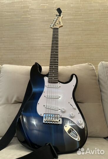 Набор для новичка: Электрогитара, комбоусилитель