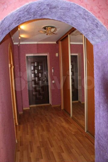 2-к. квартира, 65 м², 4/10 эт.