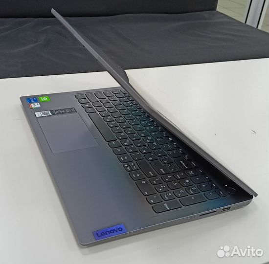 Новый игровой ноутбук Lenovo 2023 года
