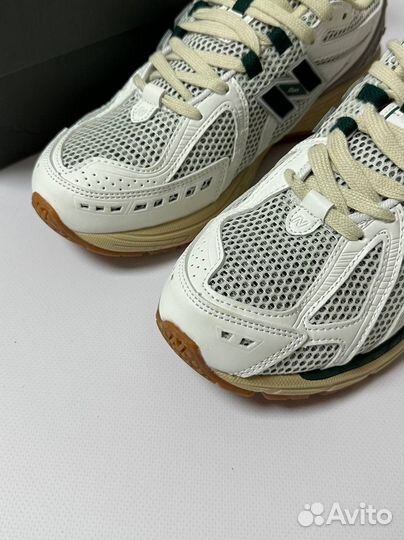 New balance 1906r white green