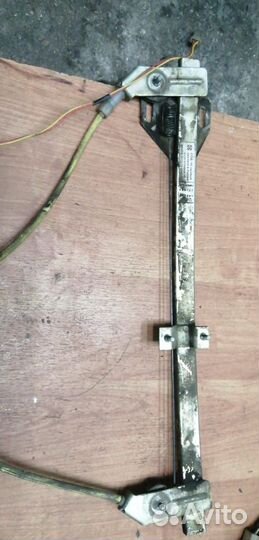Электростеклоподъемник передний правый Ваз 2110