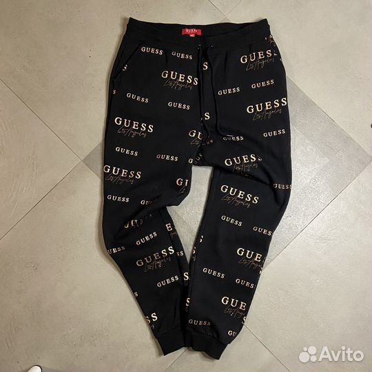 Спортивный костюм Guess