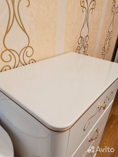 Комод белый