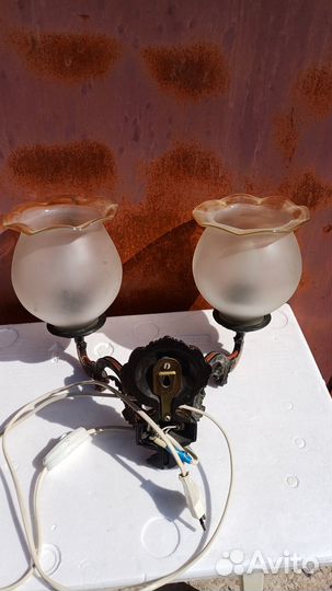 Настенный светильник бра с 2-мя плафонами