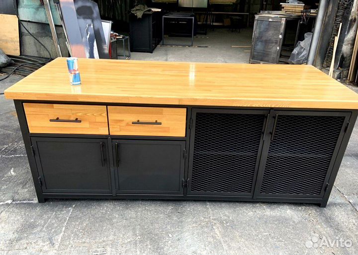 Кухня из дерева в стиле лофт