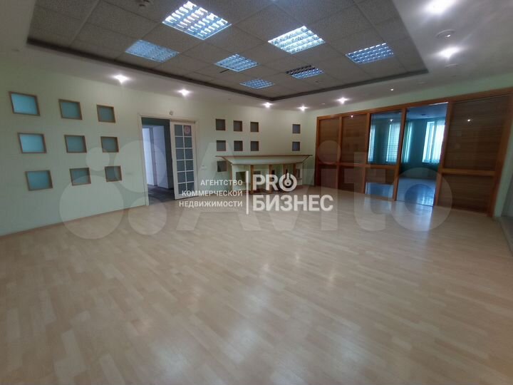 Офис, 822 м²