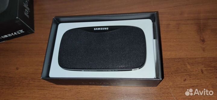 Беспроводная акустика samsung level Box Slim