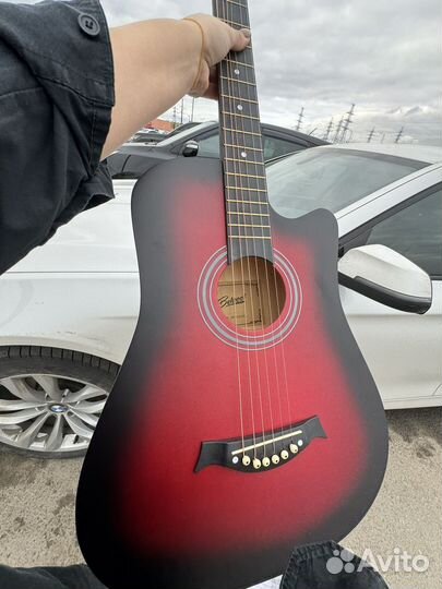 Гитара новая