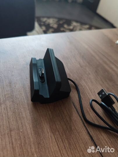 Подставка для смартфона с кабелем зарядки USB-C