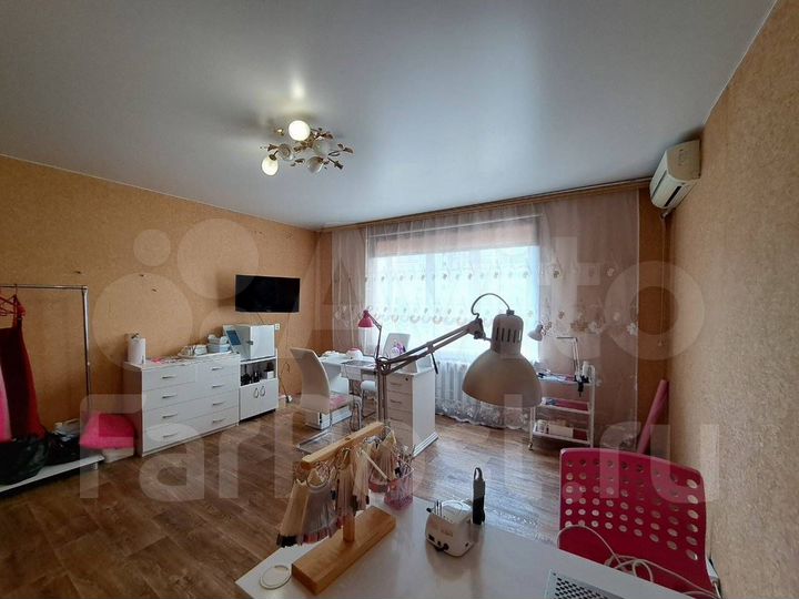 2-к. квартира, 52,4 м², 1/10 эт.