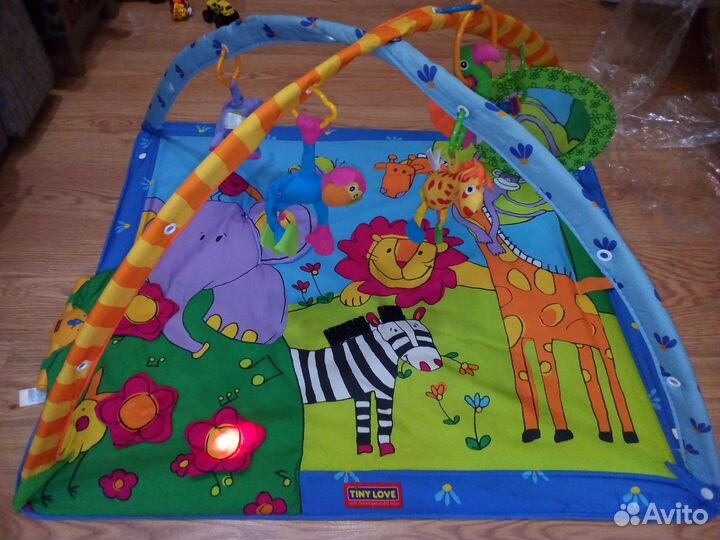 Развивающий коврик для малышей Tiny Love