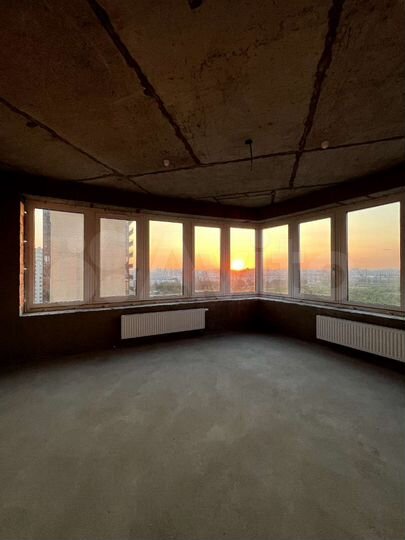 3-к. квартира, 90 м², 20/25 эт.