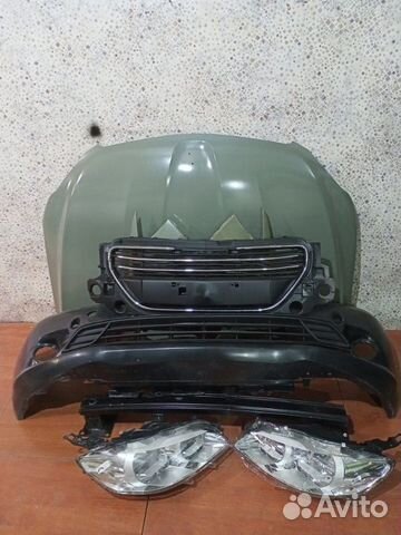 Передняя часть Peugeot 301