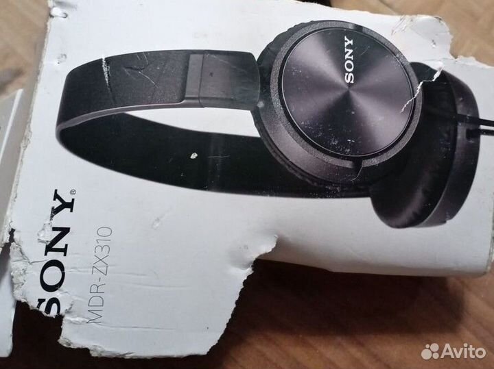 Наушники Sony