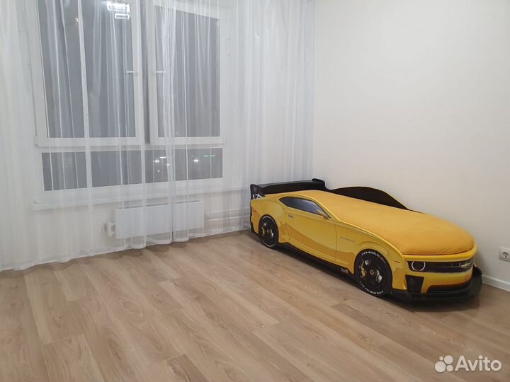 Детская кровать-машина б/у