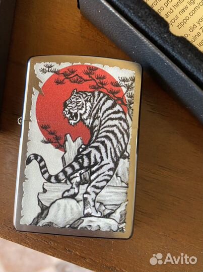 Бензиновая зажигалка zippo