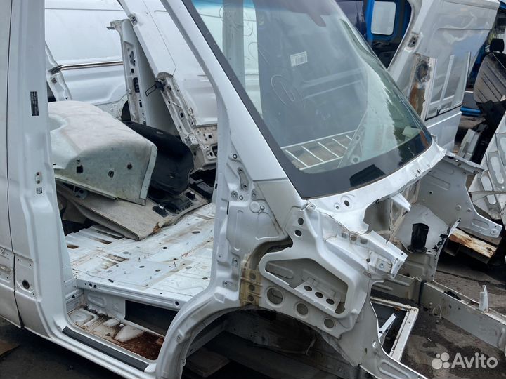 Четверть правая на спринтер 907