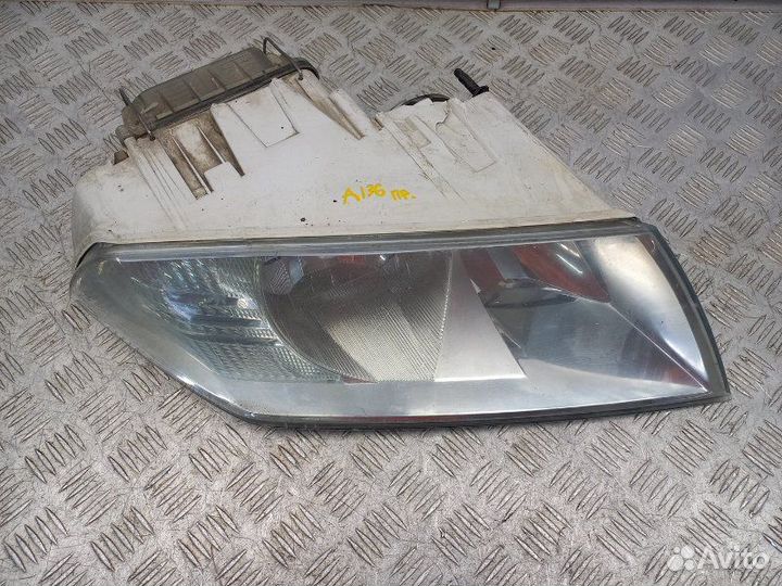 Фара правая Skoda Octavia A5 2.0 BKD 140 Л.С 2006