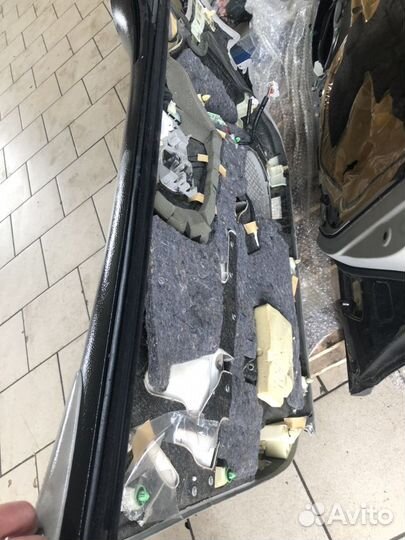 Обшивка двери lexus LS460