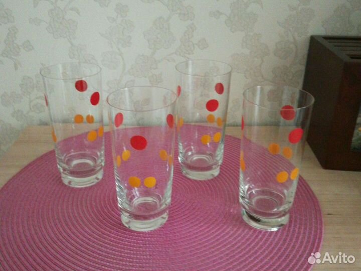 Стаканы, вазочка