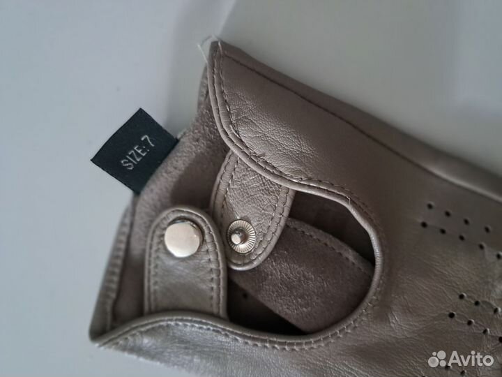 Перчатки женские кожаные новые 7р