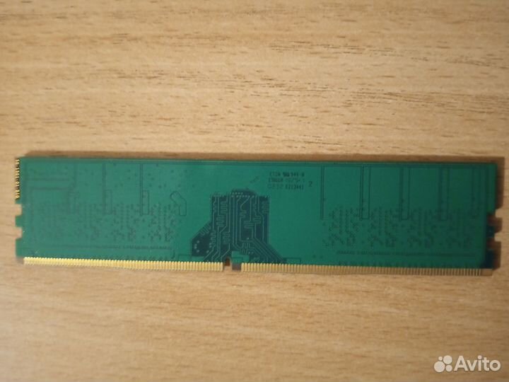 Ddr4 4gb crucial basics 2400