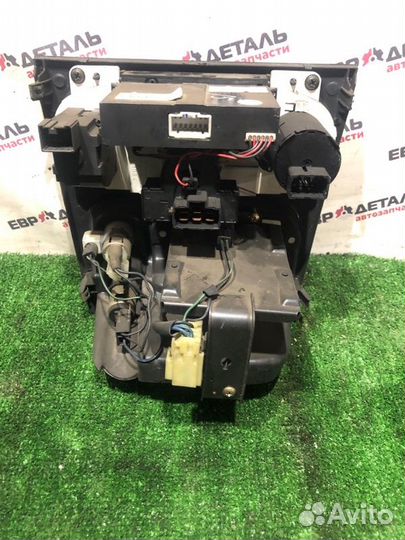 Блок управления отопителем Hyundai Santa Fe