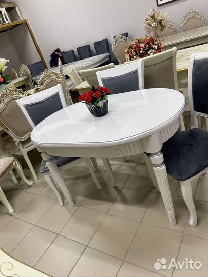 Кухонный стол овальный