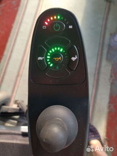 Кресло-коляска для инвалидов электрическая armed