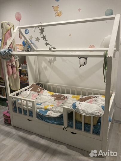 Кровать домик детская